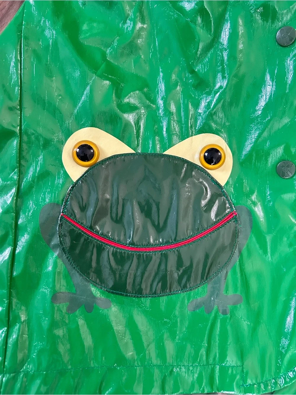 Kidorable size 4/5 green frog Raincoat with hood - excellent condition